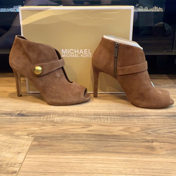 NWT Michael Kors Agnes Open-Toe Suede Booties, size 10 - Picture 4 of 4